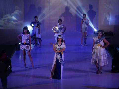 第八組-極「凍」世界