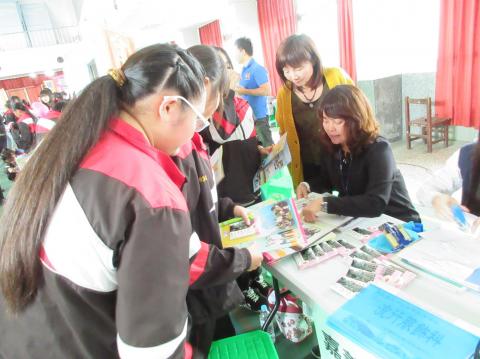 106學年度民雄國中招生宣導2.jpg